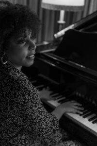 yuley-foto-contacto-pianista